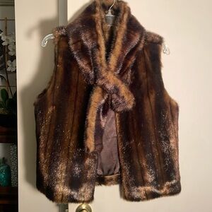 Faux fur vest with extra matching scarf sz L/XL